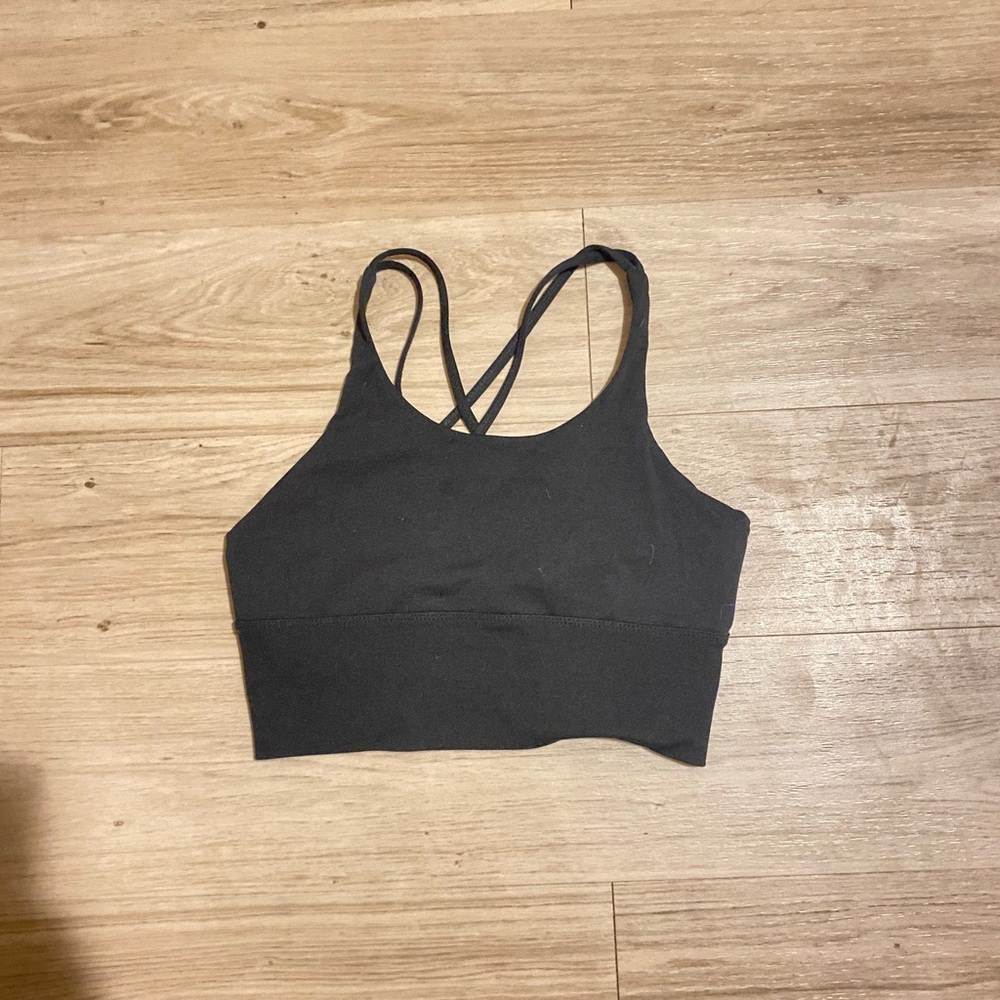 Black size medium sports bra rarely worn